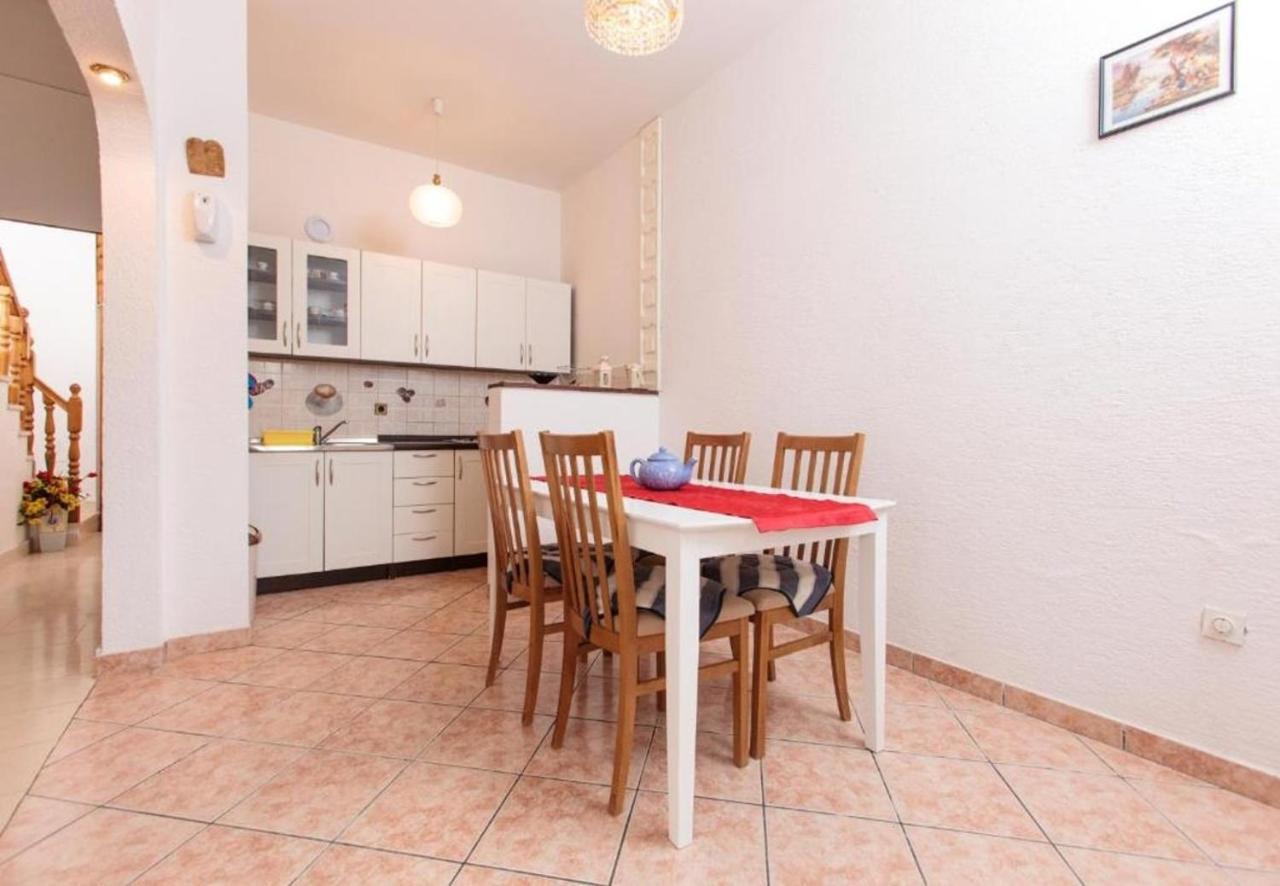 Apartment Knez 1 - 50 M From Beach 珀德垂那 外观 照片