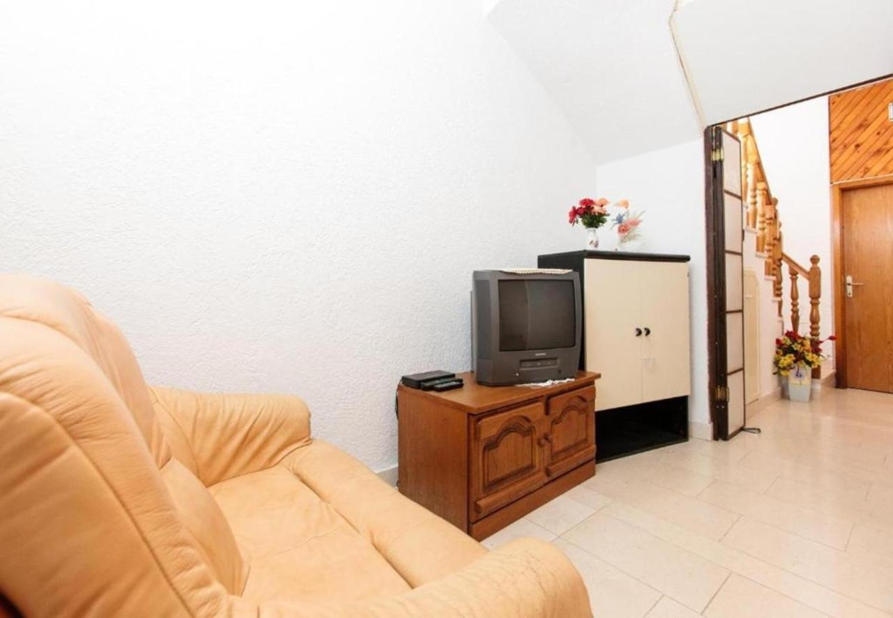 Apartment Knez 1 - 50 M From Beach 珀德垂那 外观 照片
