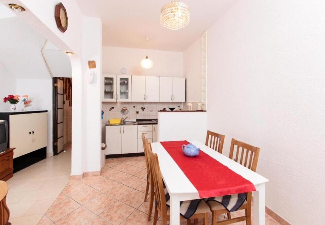 Apartment Knez 1 - 50 M From Beach 珀德垂那 外观 照片