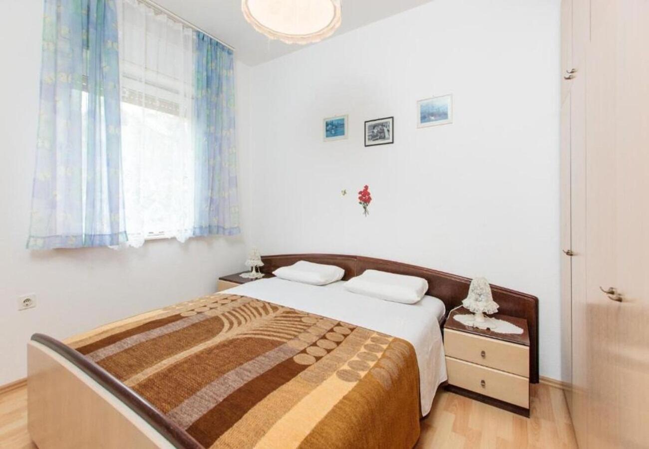 Apartment Knez 1 - 50 M From Beach 珀德垂那 外观 照片