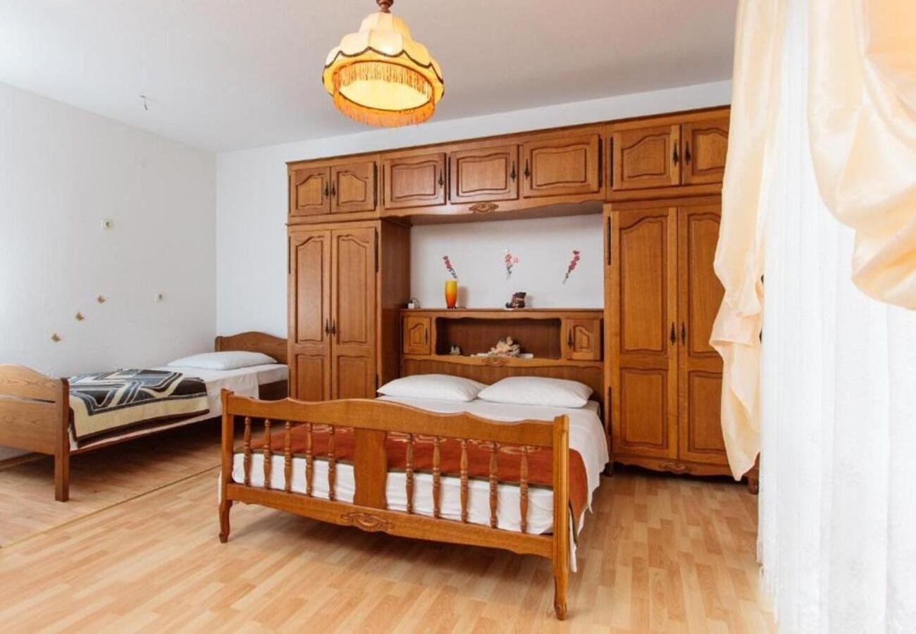 Apartment Knez 1 - 50 M From Beach 珀德垂那 外观 照片