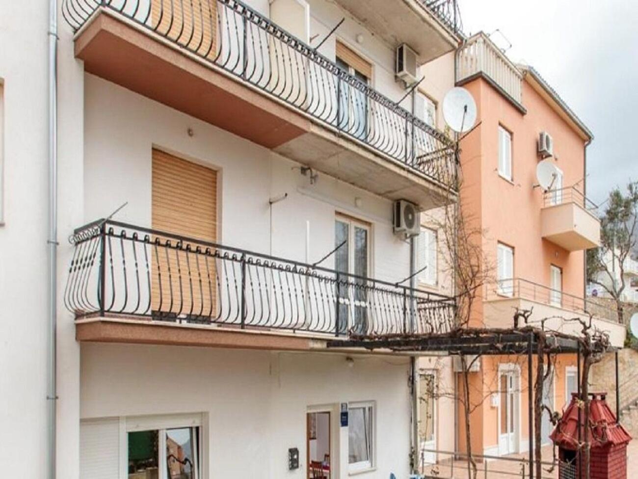 Apartment Knez 1 - 50 M From Beach 珀德垂那 外观 照片