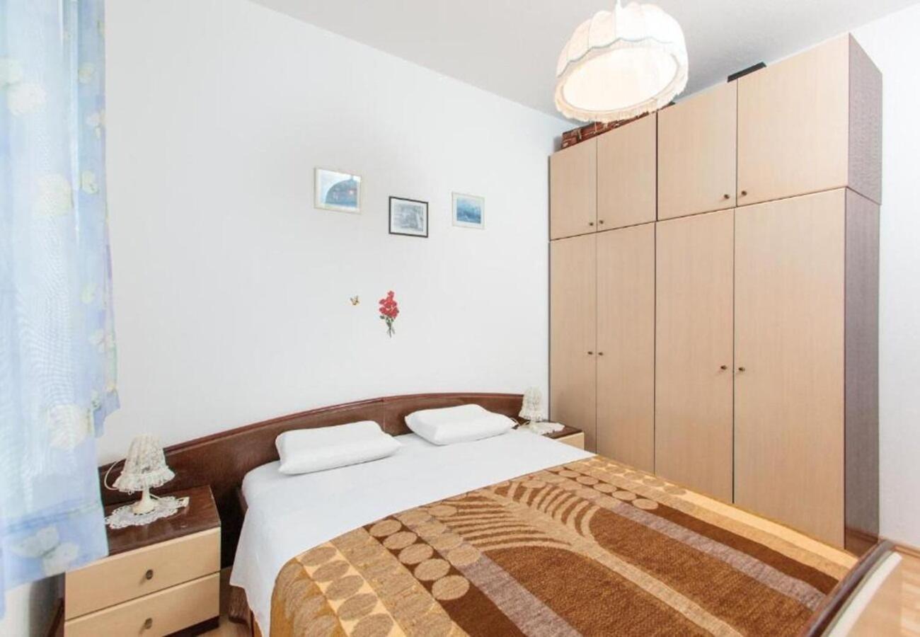 Apartment Knez 1 - 50 M From Beach 珀德垂那 外观 照片